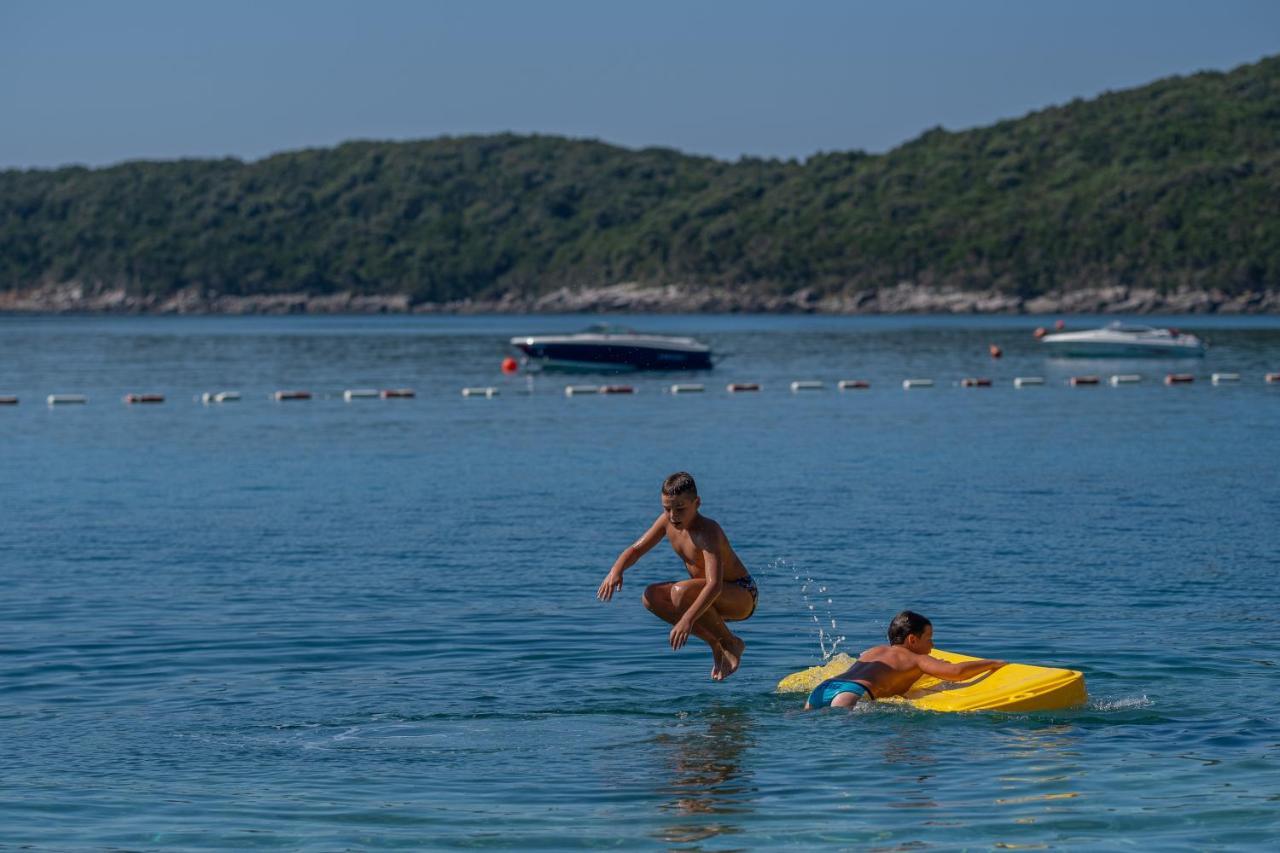 Poseidon The Beach Hotel Budva Exterior foto