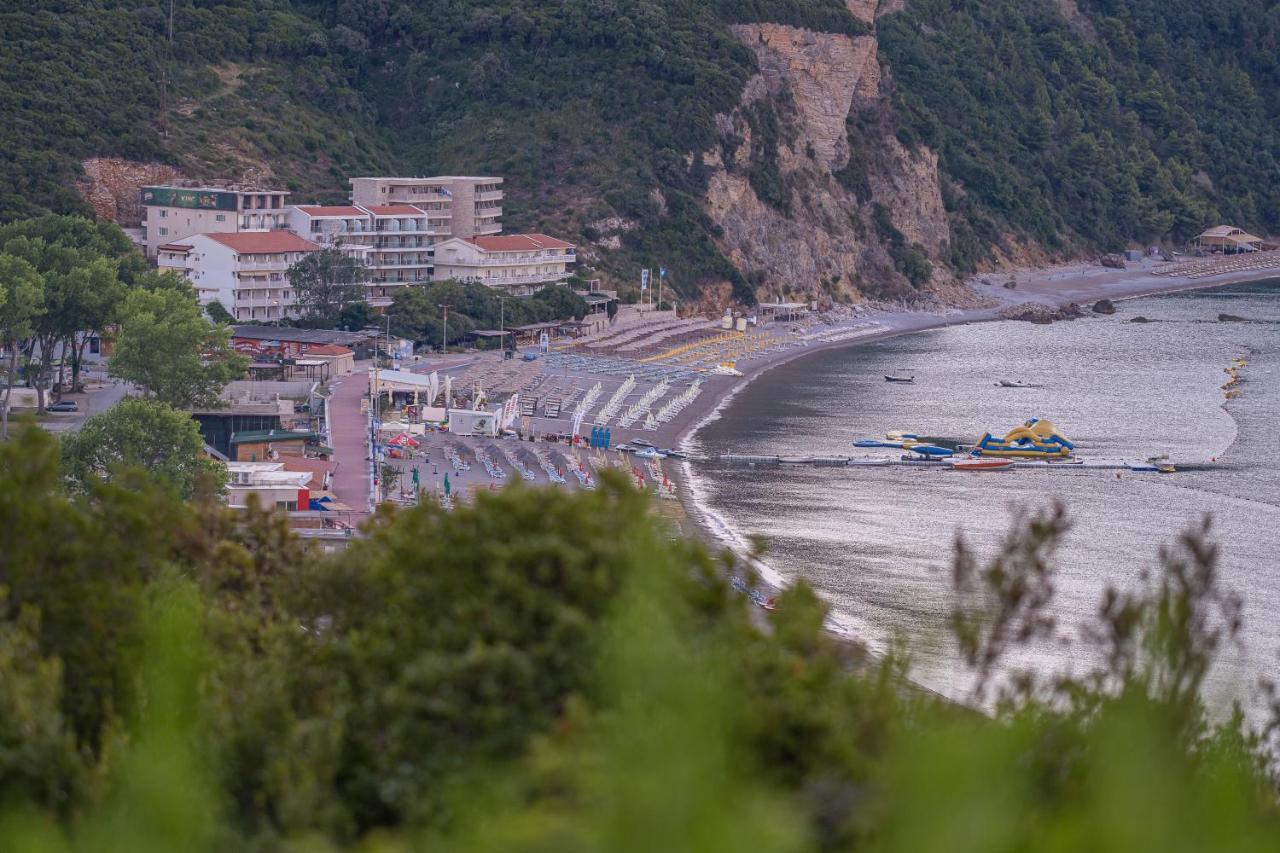 Poseidon The Beach Hotel Budva Exterior foto