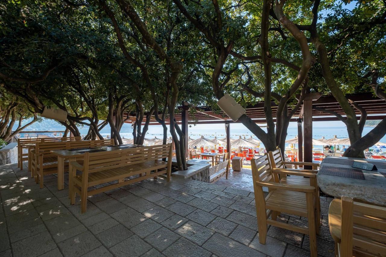 Poseidon The Beach Hotel Budva Exterior foto